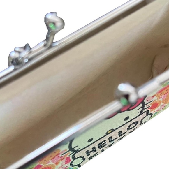 Hello Kitty Coin Purse - Picture 7 of 7